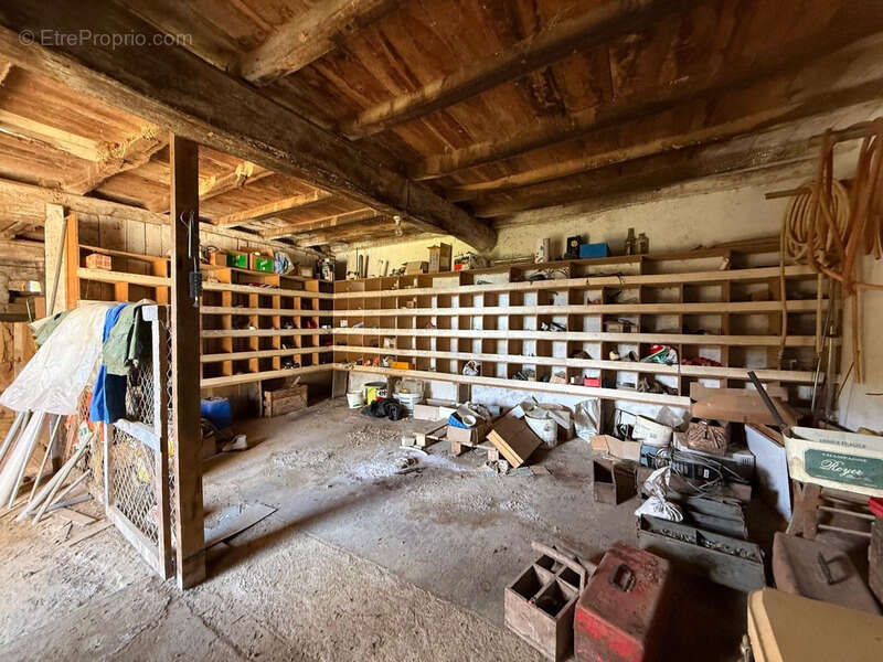 Dpt Hautes Pyrénées (65), à vendre SADOURNIN corps de ferme avec maison T6 de 125m² + grandes dépendances attenantes sur 8280 m² - photo 23