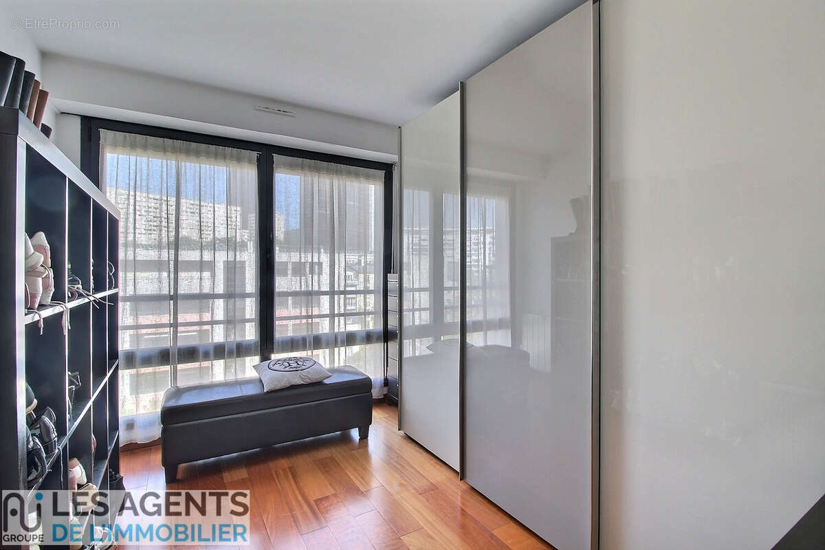 Appartement Puteaux 4 pièces 102 m2 , Cave, Parking & Grenier. - photo 7