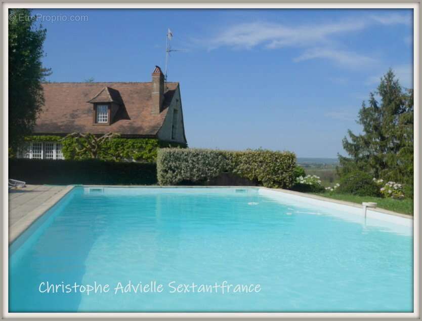 3 maisons en pierres, chartreuse, colombier et périgourdine, chai, dépendances, piscine sur 3 Ha - photo 4