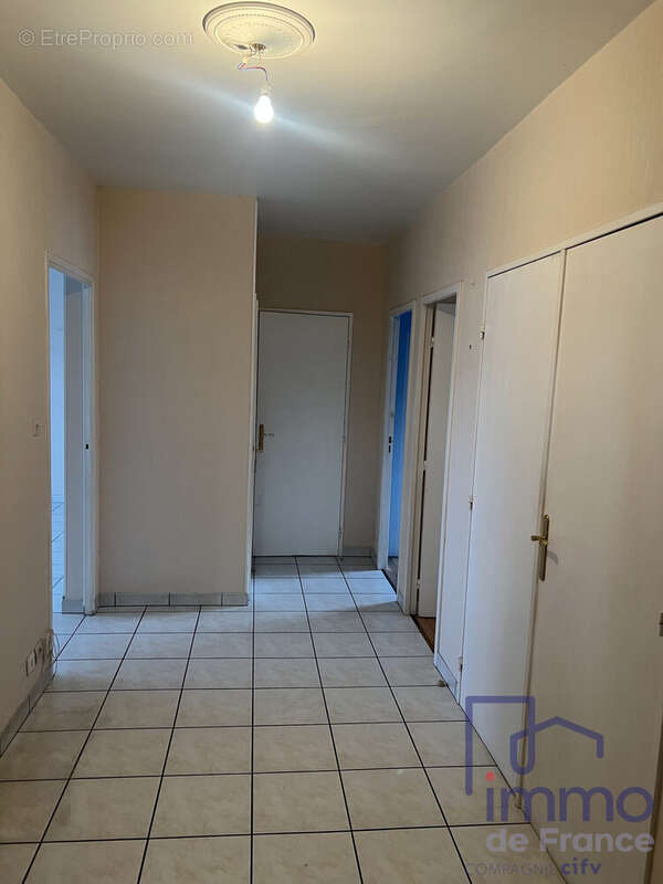 Appartement à SAINT-ETIENNE