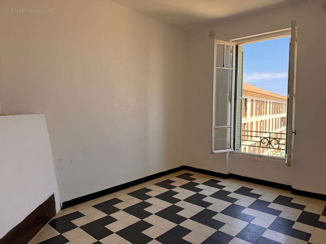 Appartement à L'ILE-ROUSSE