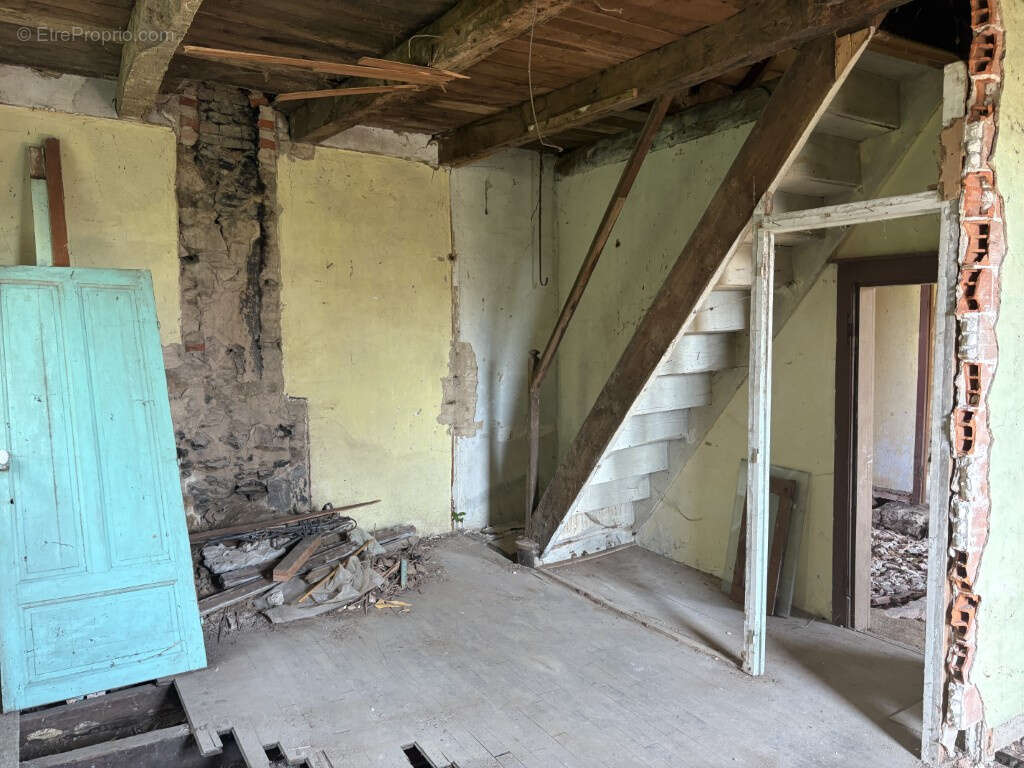 Maison à LAGRAULIERE