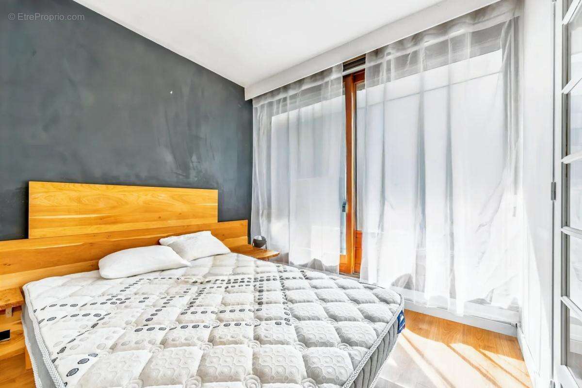 Appartement à PARIS-14E