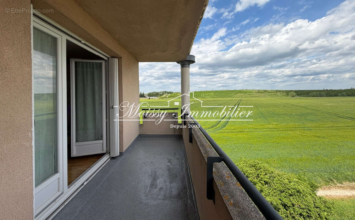 Appartement à MOISSY-CRAMAYEL
