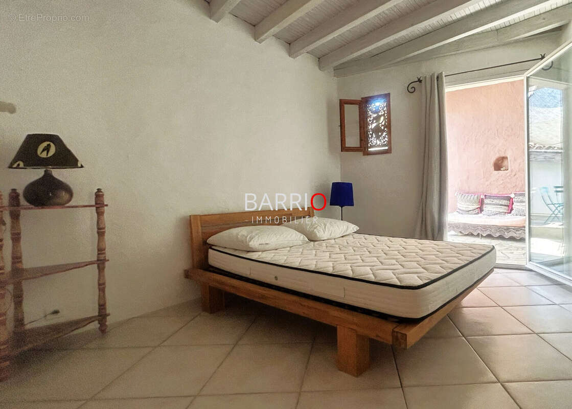 Maison à LAROQUE-DES-ALBERES