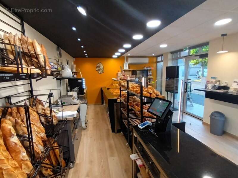 Boulangerie à vendre à OLBY (63) ! - photo 3