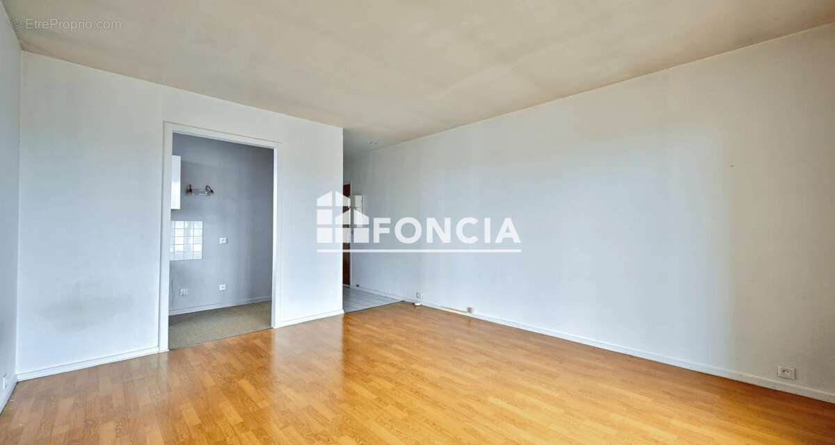 Appartement à LES MUREAUX