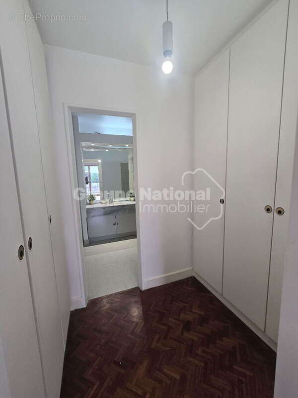 Appartement à VERSAILLES