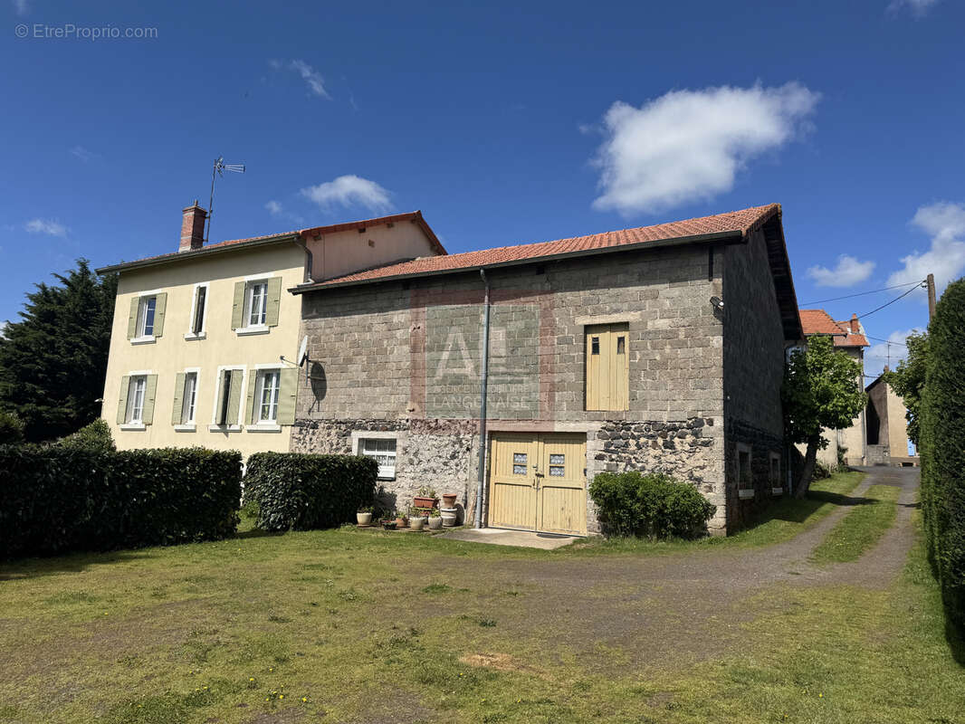 Maison à COSTAROS