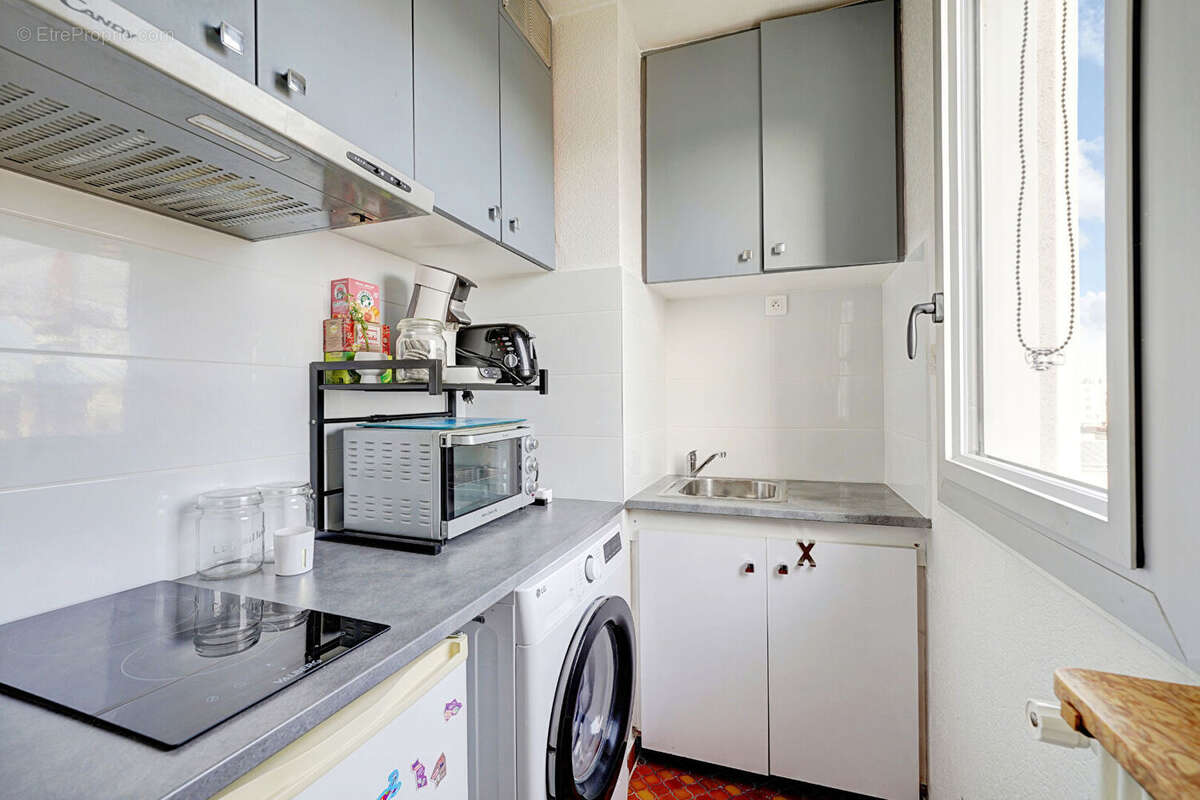 Appartement à PARIS-12E