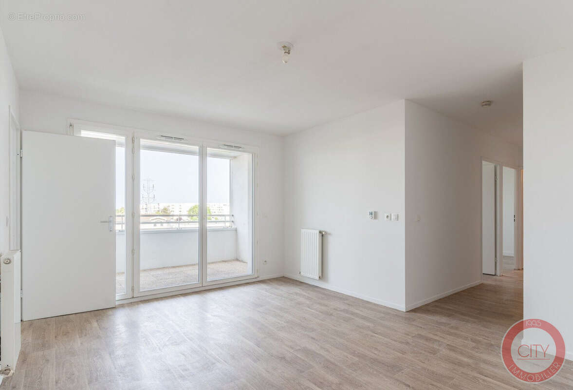 PIECE DE VIE  - Appartement à CENON