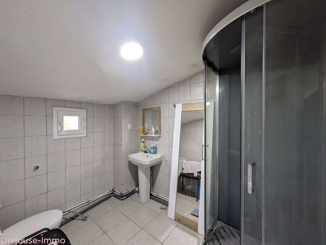 Appartement 132 m² à Ales  - photo 4
