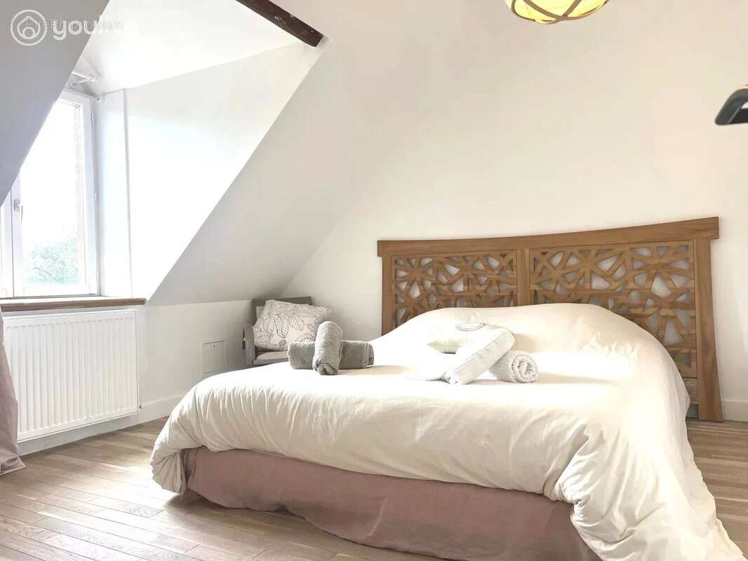 Maison de charme et confort d'une piscine intérieure - photo 3