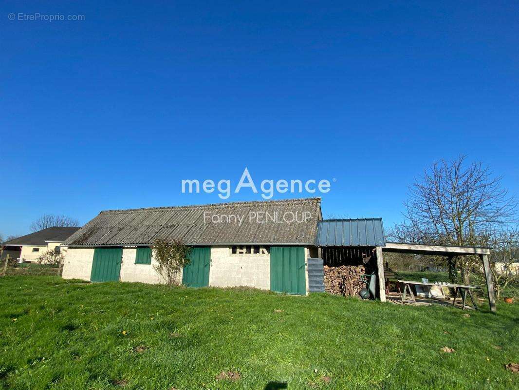 Maison à SAINT-HILAIRE-DU-HARCOUET