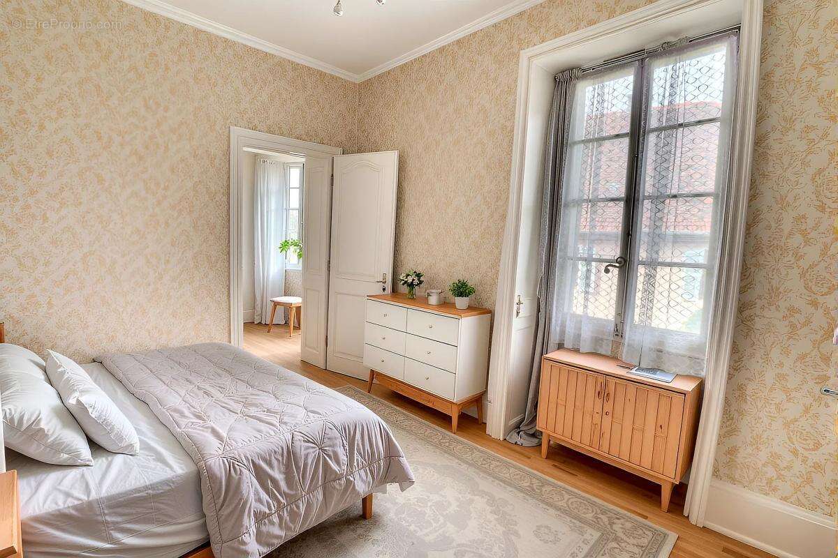 Maison à SAINT-GENIX-SUR-GUIERS