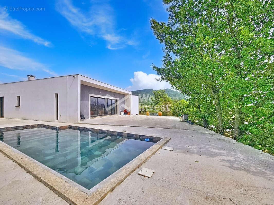 Maison à SAINT-JEAN-DE-LA-BLAQUIERE