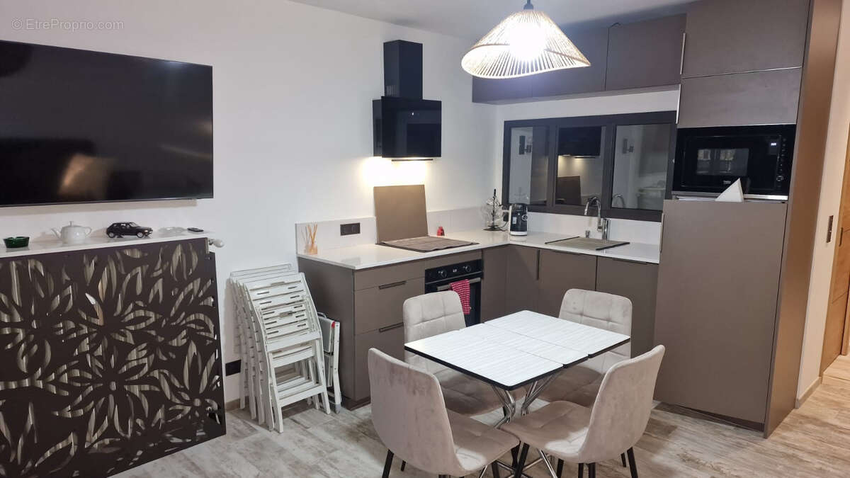 Appartement à GREOLIERES