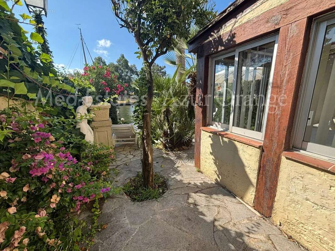 Appartement à GRIMAUD