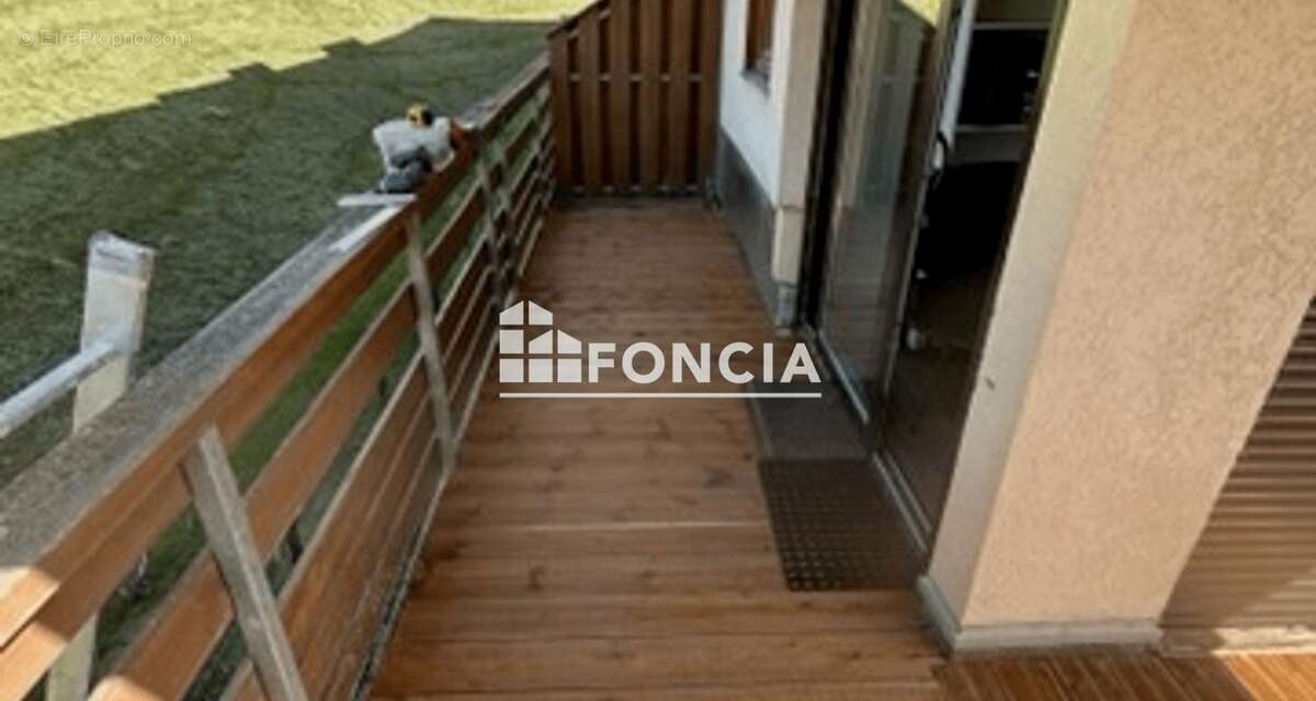 Appartement à SAINT-FRANCOIS-LONGCHAMP