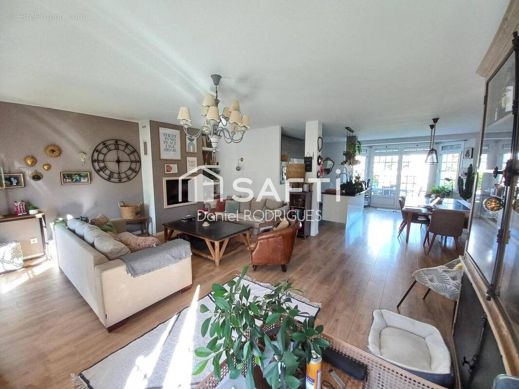 Photo 1 - Maison à PONTAULT-COMBAULT