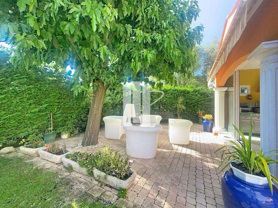 Maison à FREJUS