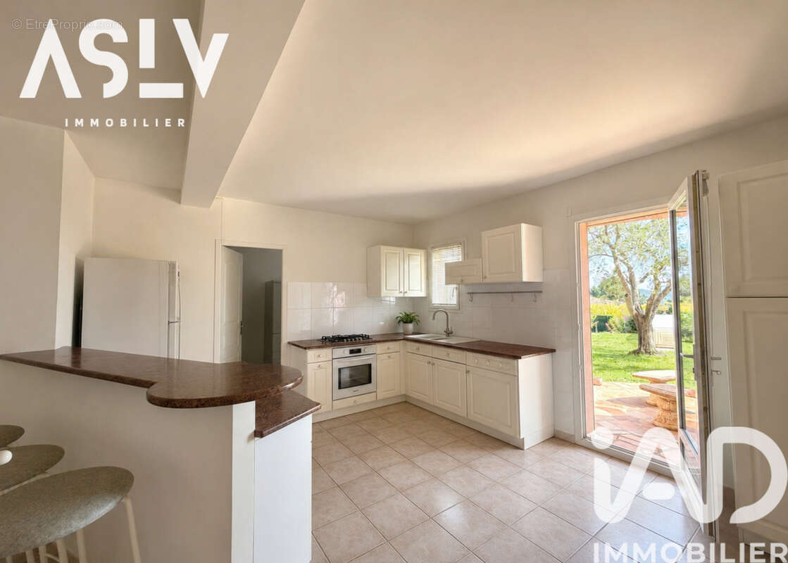 Maison 171 m² à La Cadiere-D'azur  - photo 5