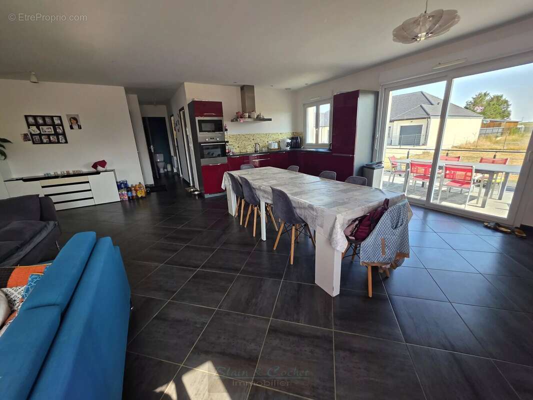 Maison familiale avec 5 chambres - Corquilleroy - photo 4