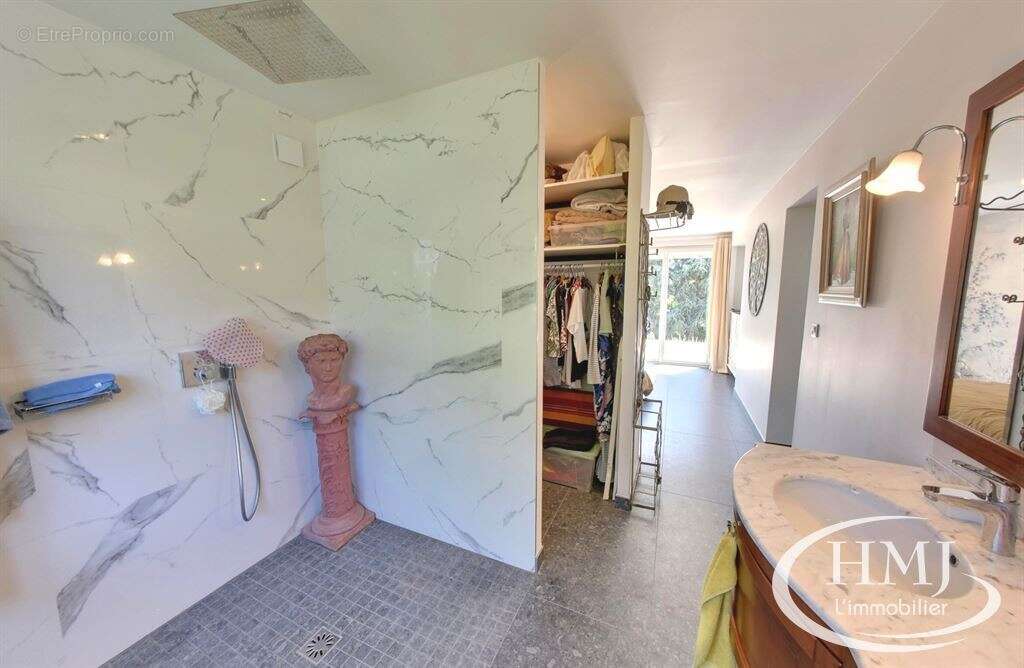 Maison à COURCOURONNES