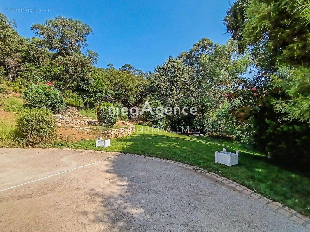 Maison à CAVALAIRE-SUR-MER