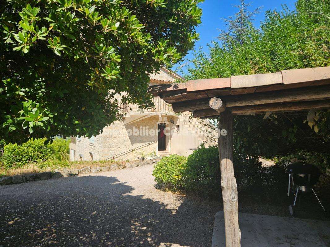 Maison à BERRE-LES-ALPES