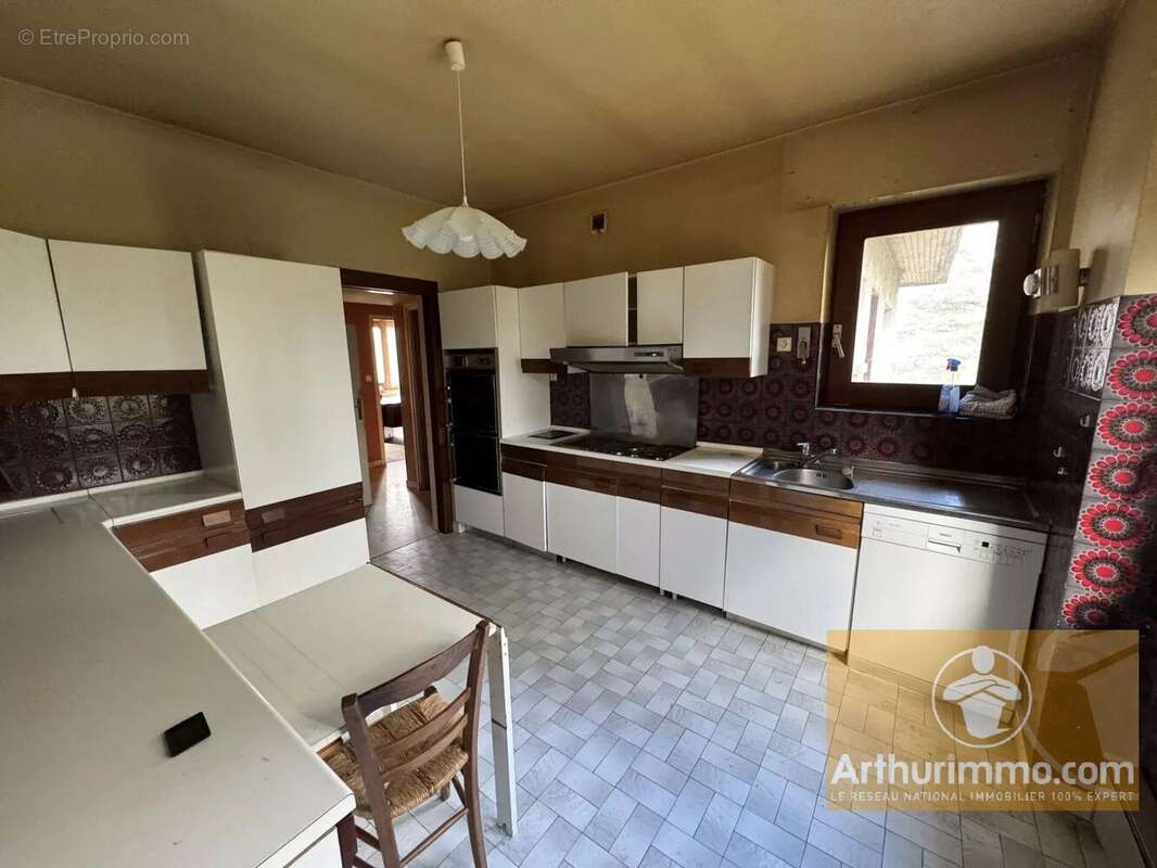 Maison à LE MALZIEU-VILLE