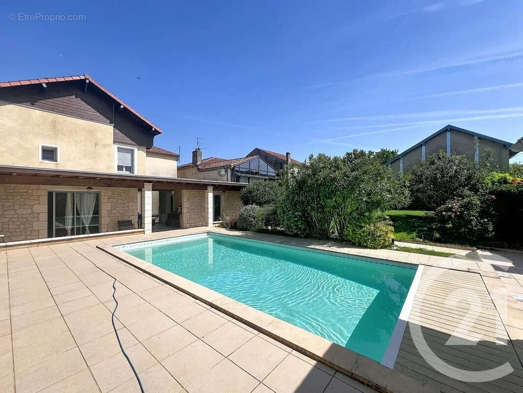 Maison 89 m² à Mirande  - photo 15