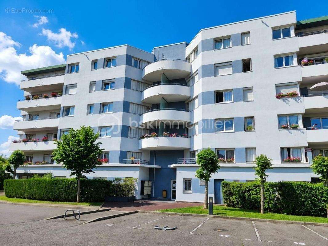Appartement à DUGNY
