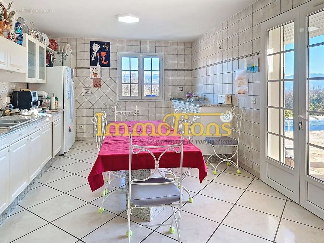 Maison à CHATTE