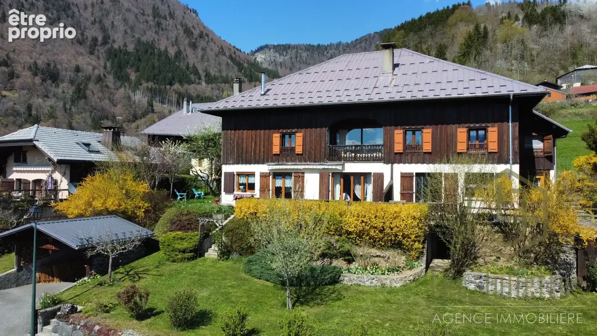 Superbe ferme rénovée de 1900   charme authentique savoyard - photo 2