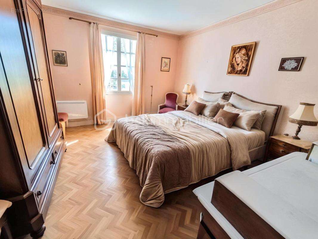 Maison à NEUVILLE-SUR-BRENNE