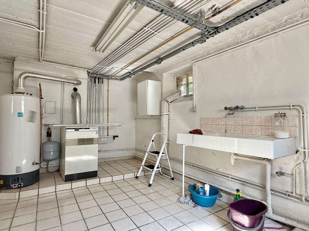 Maison à Vendre CHENOVE, 3 chambres, sous-sol complet, garage extérieur - photo 20