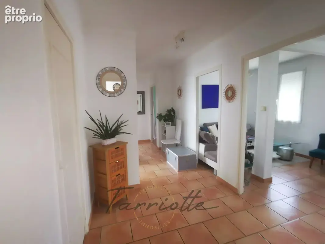 VILLA - 10840 - photo 4