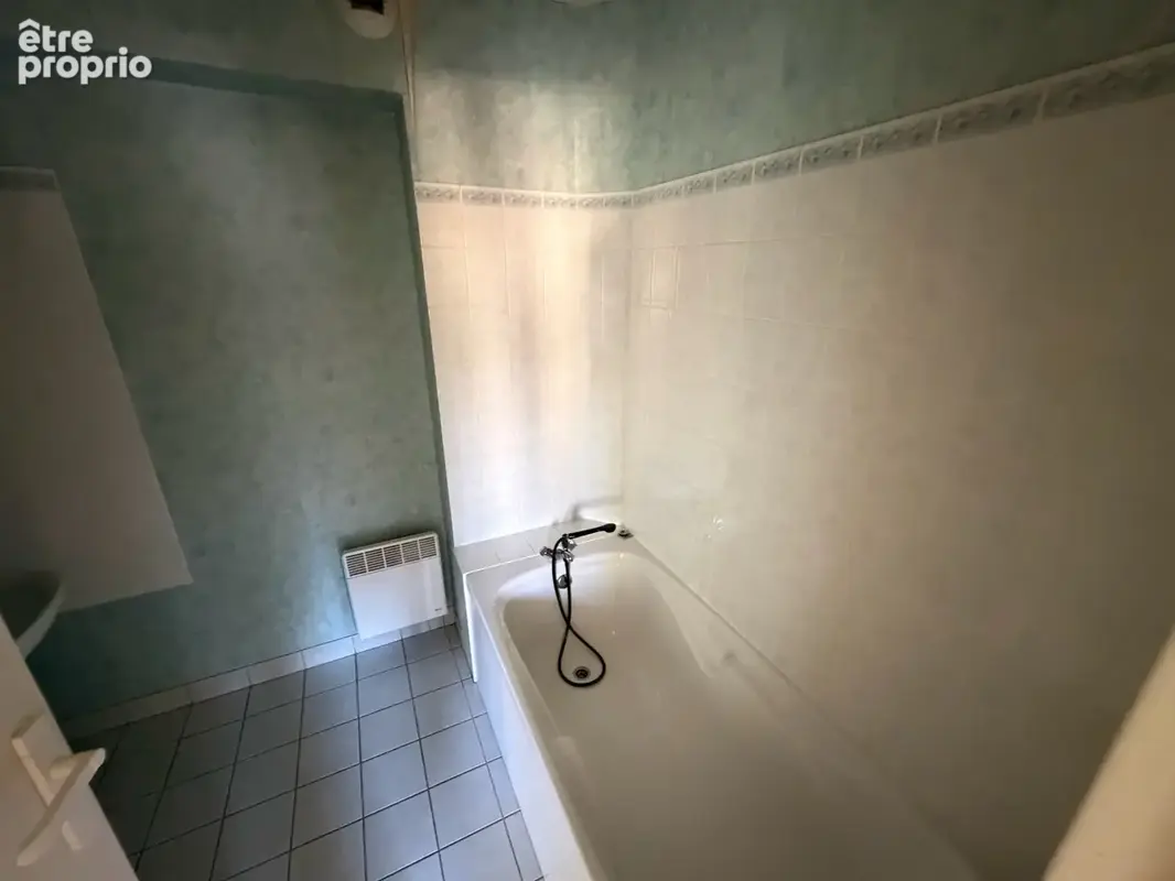 Appartement t3 residentiel - cave - parking privé - photo 15