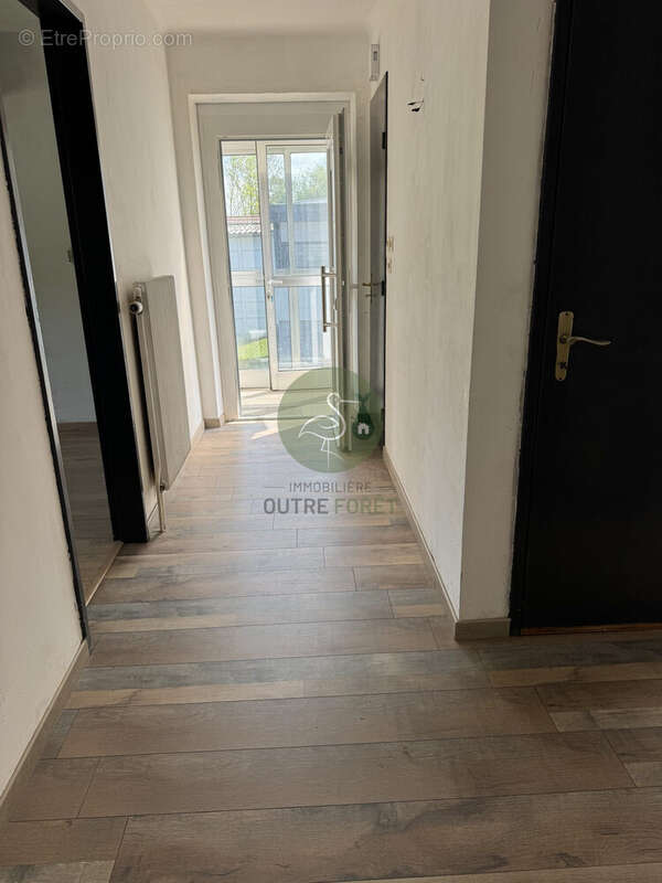hall d'entrée - Maison à SOULTZ-SOUS-FORETS