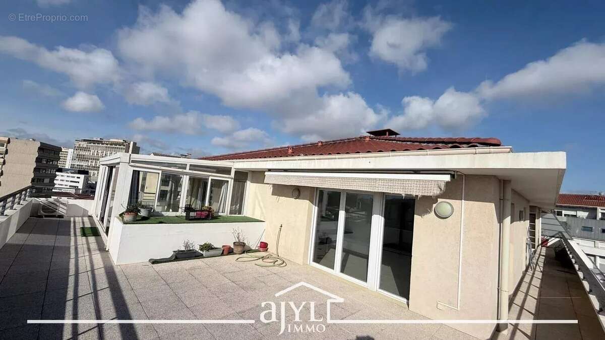 Appartement à MARSEILLE-10E