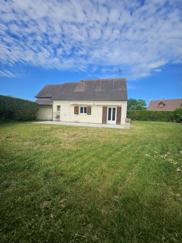 Maison à AUBEVOYE