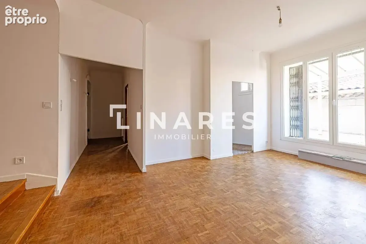 JOYAU BRUT - Appartement T3 de 74m2 - Terrasse 30m2 - 13007 SAINT VICTOR - photo 7