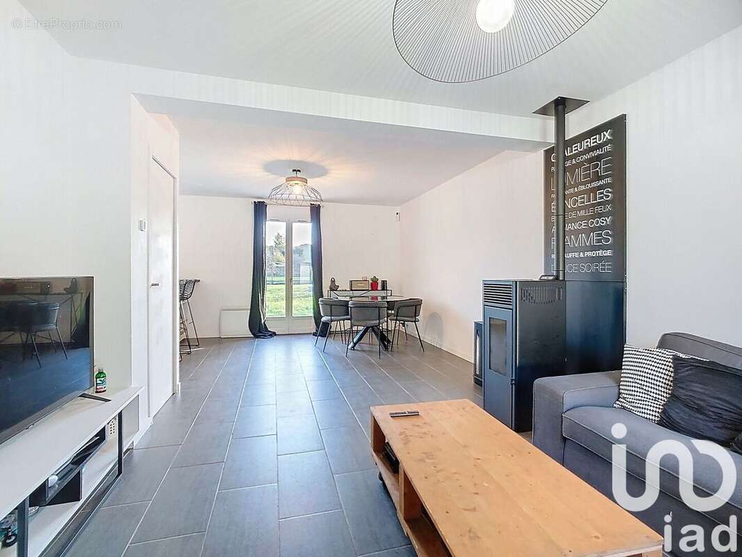 Maison 75 m² à Thoury-Ferottes  - photo 4