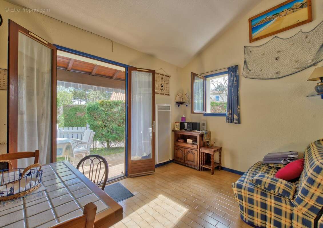 Maison à LES MATHES