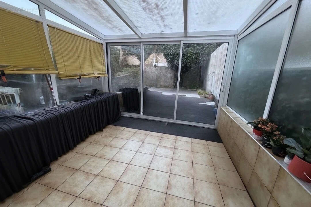 Maison à ARS-SUR-MOSELLE