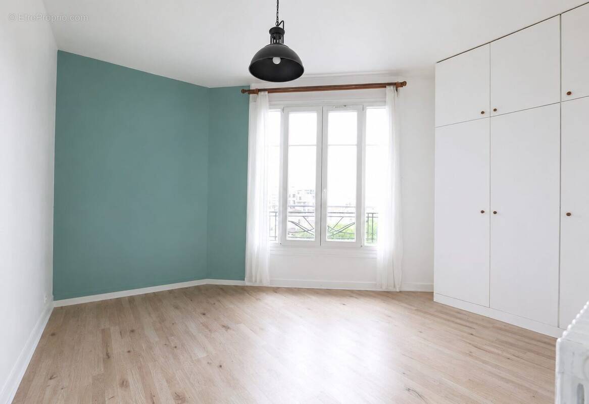 Appartement à LA GARENNE-COLOMBES