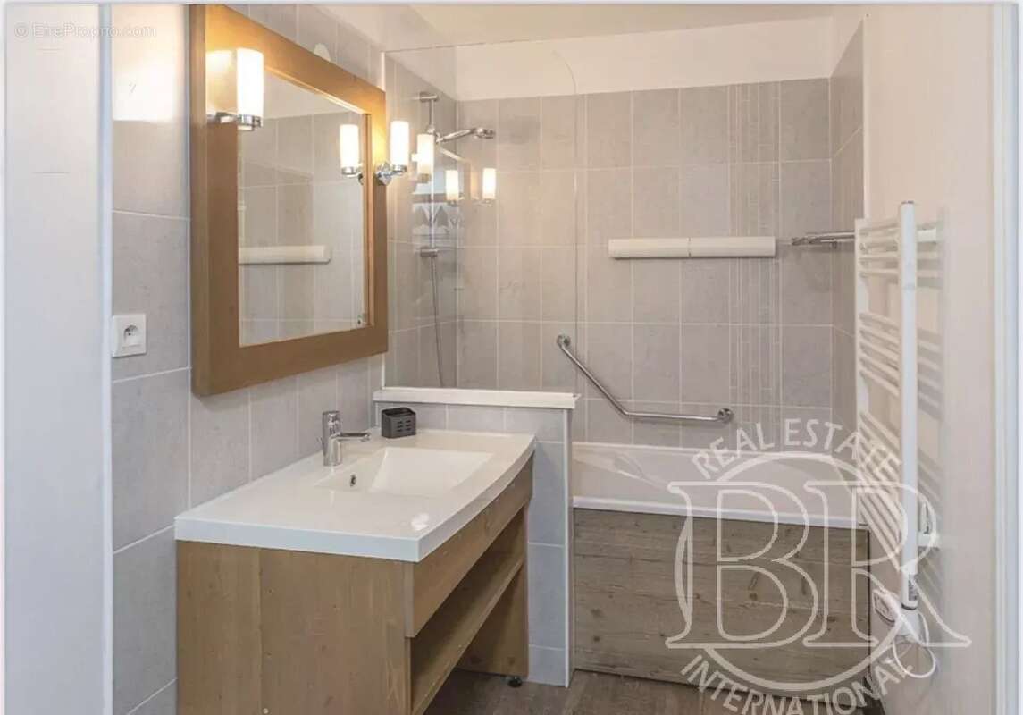 Appartement à LA PERRIERE