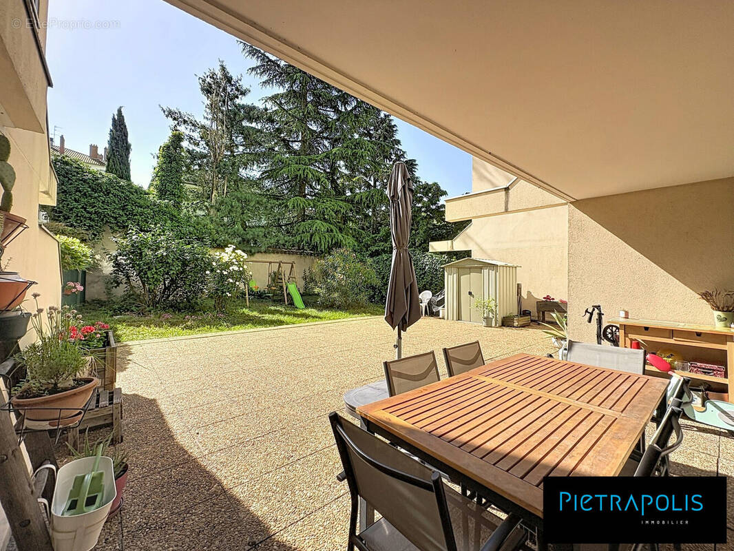 Appartement à LYON-8E