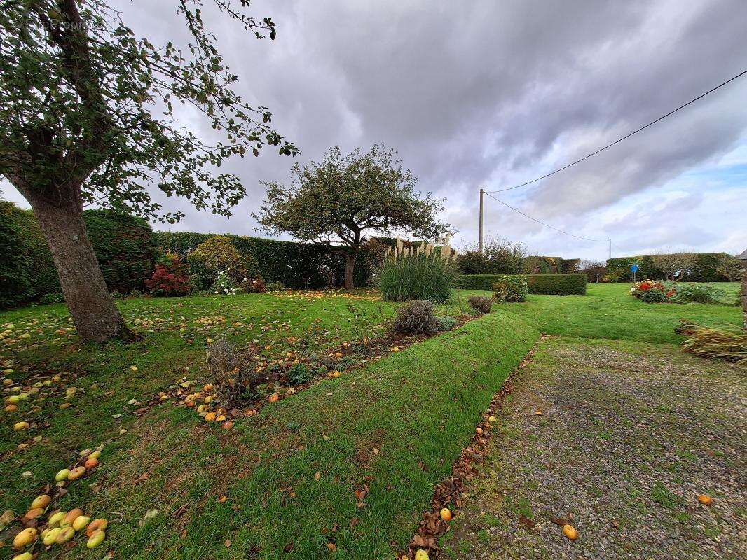 Maison à PLOUGASNOU